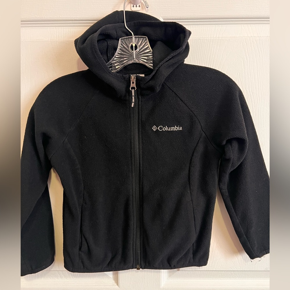 Columbia Kids Size XS 6/7 Zip Up With Hoodie and Pockets